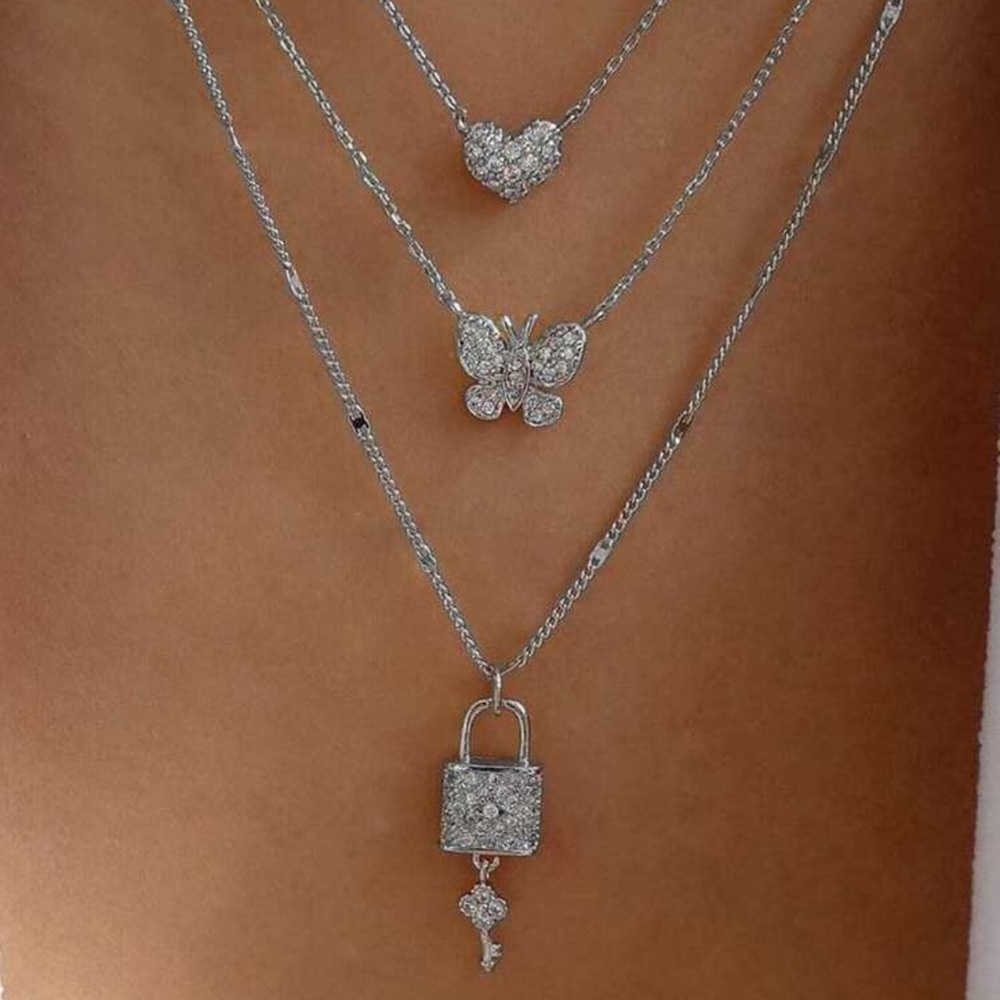 Rhinestone Lock Pendant Layered Necklace